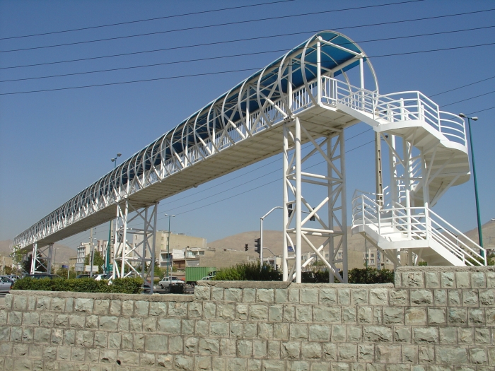 پل عابر پیاده بزرگراه شهید ستاری 2 – تهران